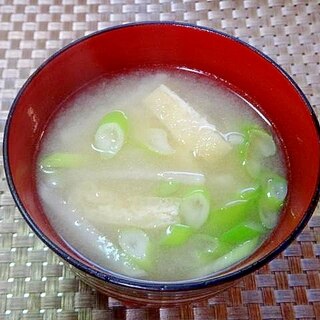 大根と油揚げ長ネギの味噌汁